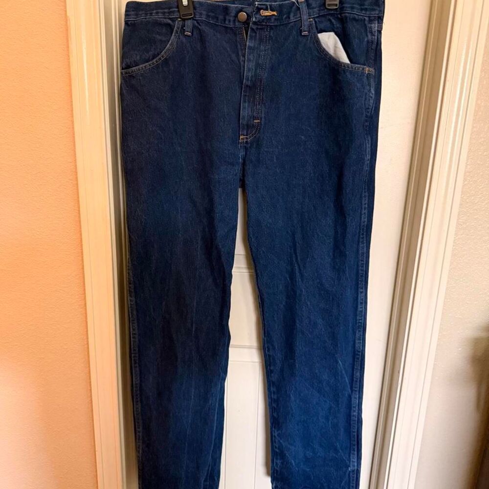 Wrangler Men's Blue and Navy Jeans